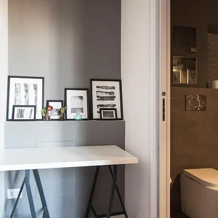 Youhosty - Correggio 12 * Milan